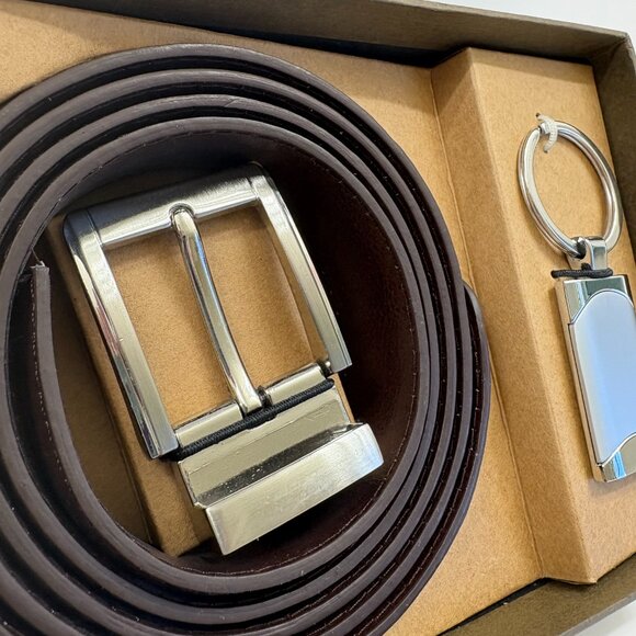 Men's Gift Set - Gift Box Brown Faux Leather Belt & Silver Keychain - New In Box - Picture 3 of 6